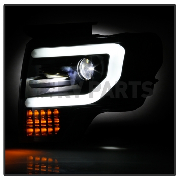 Spyder Automotive Headlight Assembly 5087560-5