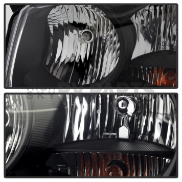 Xtune Headlight Assembly 9023248-4