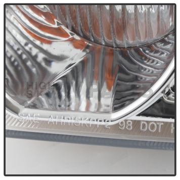 Xtune Headlight Assembly 9023293-5