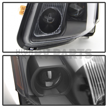 Xtune Headlight Assembly 9023309-4