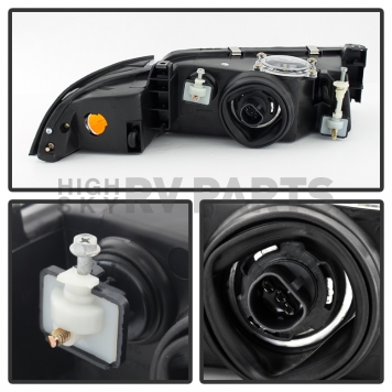 Xtune Headlight Assembly 9023316-5