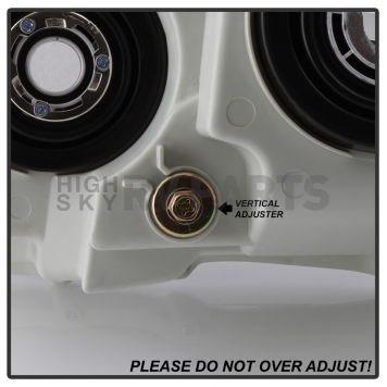 Xtune Headlight Assembly 9937484-3