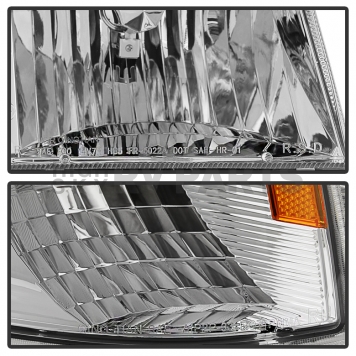 Xtune Headlight Assembly 9029370-2