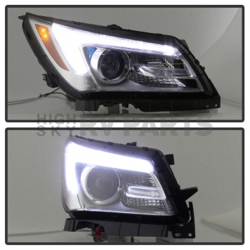 Xtune Headlight Assembly 9937132-7