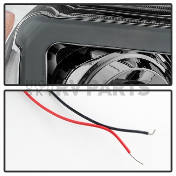 Xtune Headlight Assembly 9027895-3