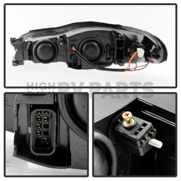 Xtune Headlight Assembly 9028939-2