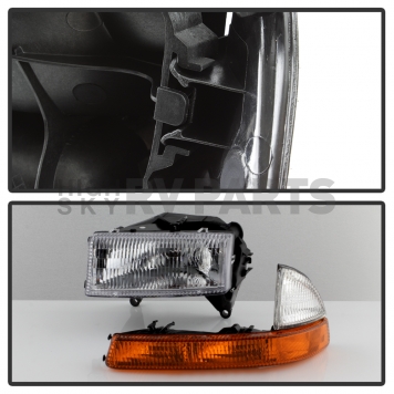 Xtune Headlight Assembly 9036750-3