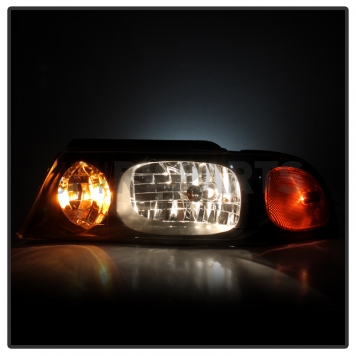 Xtune Headlight Assembly 9023934-7