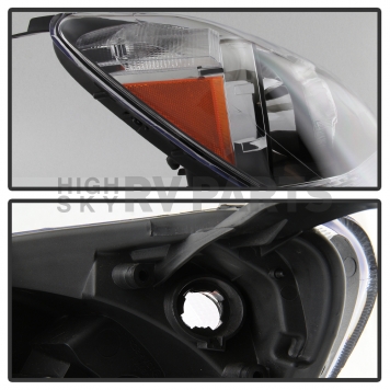Xtune Headlight Assembly 9038242-4