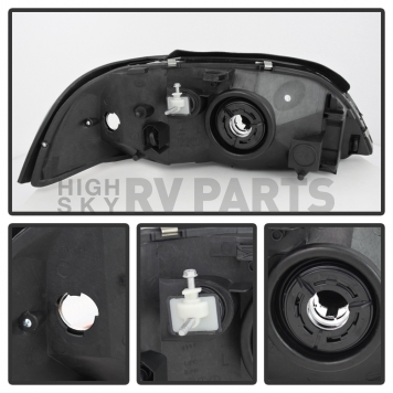 Xtune Headlight Assembly 9025457-2