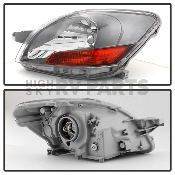 Xtune Headlight Assembly 9036057-1