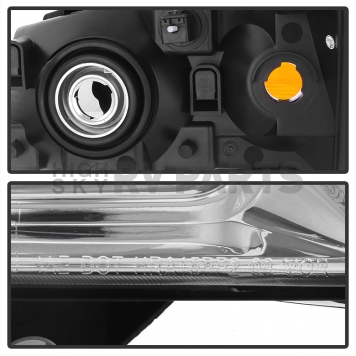 Xtune Headlight Assembly 9035197-2