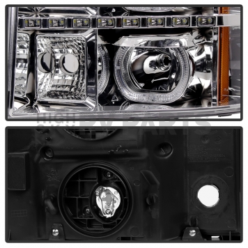 Xtune Headlight Assembly 9032288-3