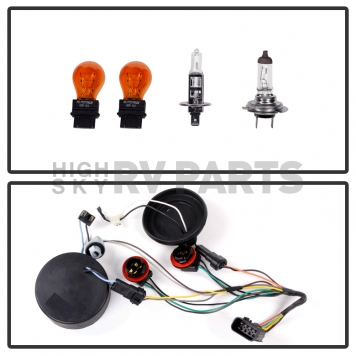 Xtune Headlight Assembly 9032288-5