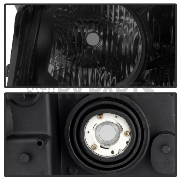 Xtune Headlight Assembly 9033780-2