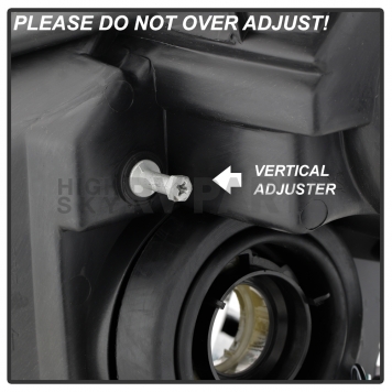 Xtune Headlight Assembly 9038341-4