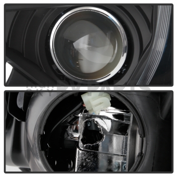 Spyder Automotive Headlight Assembly 9049569-2