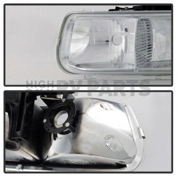 Xtune Headlight Assembly 5064264-2