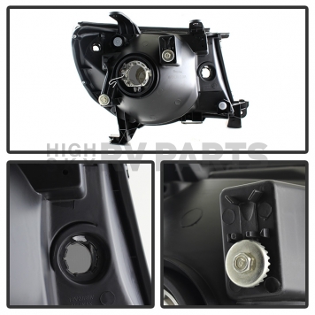 Xtune Headlight Assembly 5073907-2
