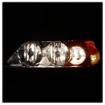 Xtune Headlight Assembly 9023446-8