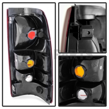 Xtune Tail Light Assembly 9027178-2