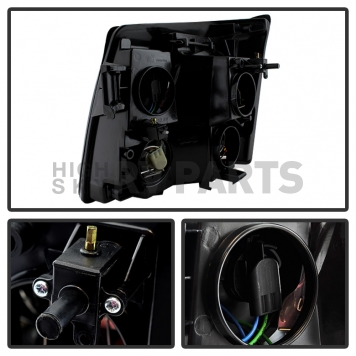 Xtune Headlight Assembly 9029592-2
