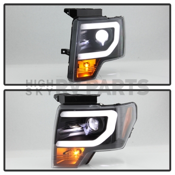 Spyder Automotive Headlight Assembly 5087577-2