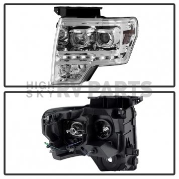 Xtune Headlight Assembly 9032240-1