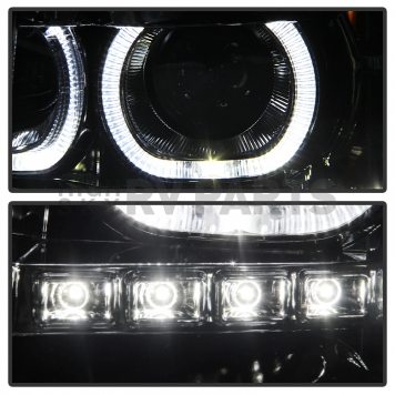 Xtune Headlight Assembly 9032202-5