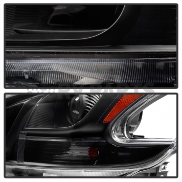 Xtune Headlight Assembly 9035494-2