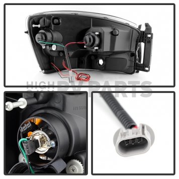 Xtune Headlight Assembly 9028342-2