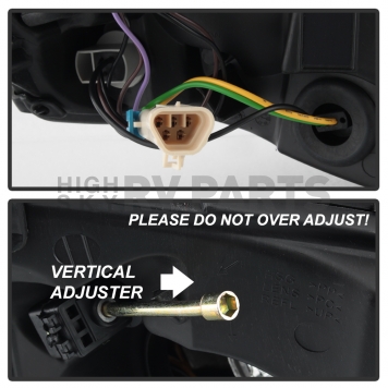 Xtune Headlight Assembly 9028601-5