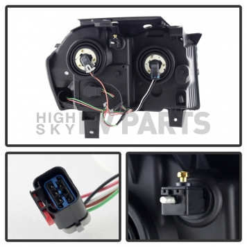 Xtune Headlight Assembly 9023262-5