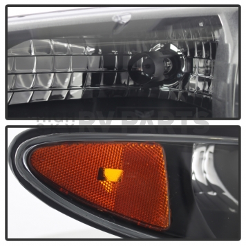 Xtune Headlight Assembly 9023347-4