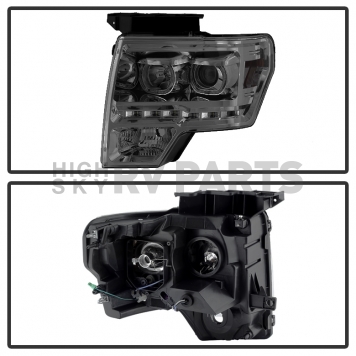 Xtune Headlight Assembly 9032257-1