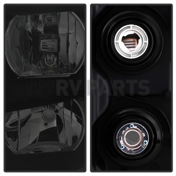 Xtune Headlight Assembly 9032974-3