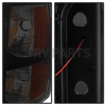 Xtune Headlight Assembly 9032974-4