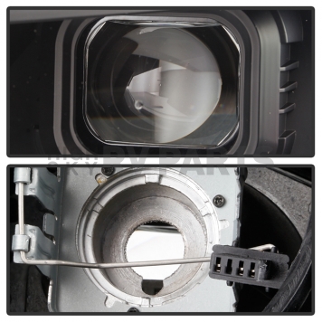 Spyder Automotive Headlight Assembly 5087379-3