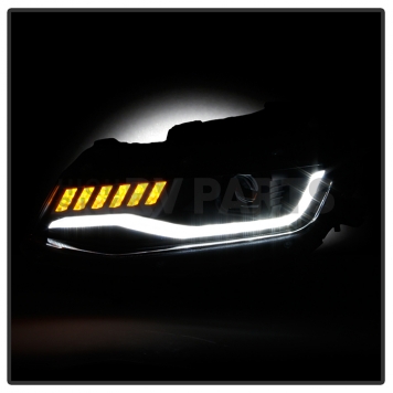 Spyder Automotive Headlight Assembly 5087379-6