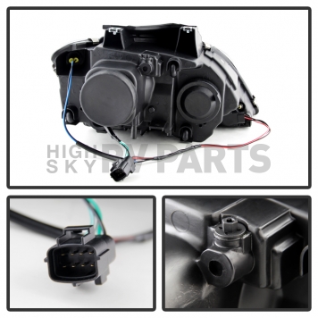 Xtune Headlight Assembly 9029615-2