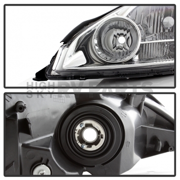Xtune Headlight Assembly 9038433-3