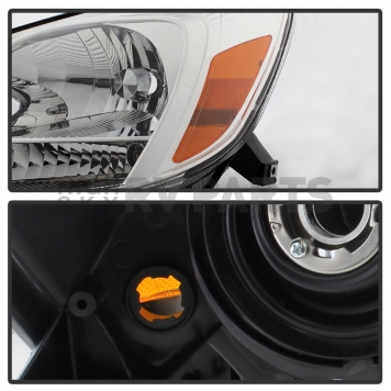 Xtune Headlight Assembly 9038433-4