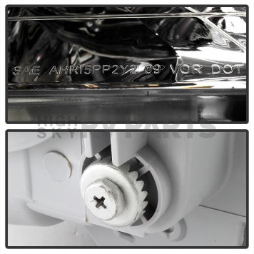 Xtune Headlight Assembly 9035883-2
