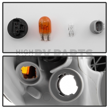 Xtune Headlight Assembly 9035883-3