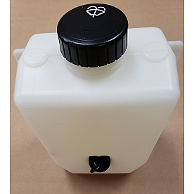 Diesel Equipment Windshield Washer Reservoir - 4 Quart With Pump And Cap - 65400