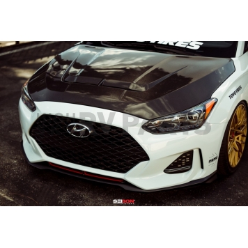 Seibon Carbon Hood - VT Carbon Fiber Black - 6197-3