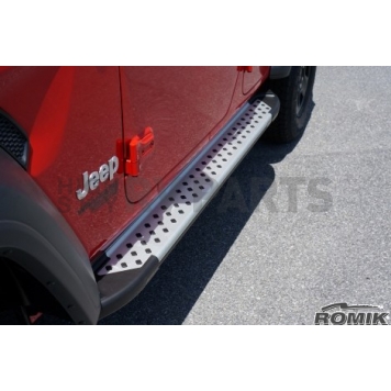 Romik USA Running Board Silver Aluminum Stationary - 61314418-1