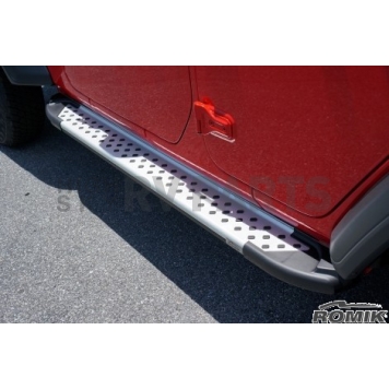 Romik USA Running Board Silver Aluminum Stationary - 61314418-2