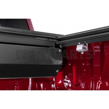Roll-N-Lock Tonneau Cover Soft Manual Retractable Black Aluminum/ Vinyl - LG132M-5