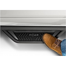 N-Fab Nerf Bar 3 Inch Stainless Steel Round - HPC1573QCT